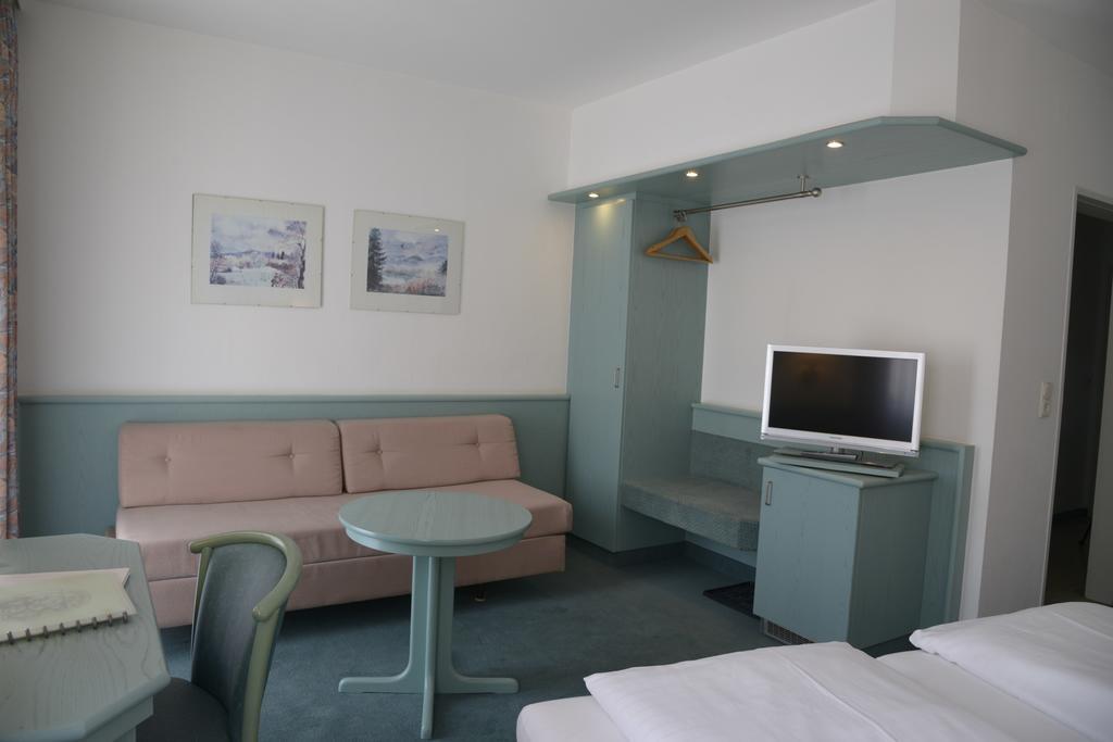Hotel Till Eulenspiegel - Nichtrauchhotel - Garni Вюрцбург Экстерьер фото